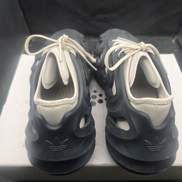 adidas Black and‎ White Futuristic Sneakers - Picture 3 of 7